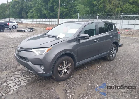 2018 Toyota Rav4 Xle z USA, uszkodzony, nr VIN 2T3RFREV5JW800336